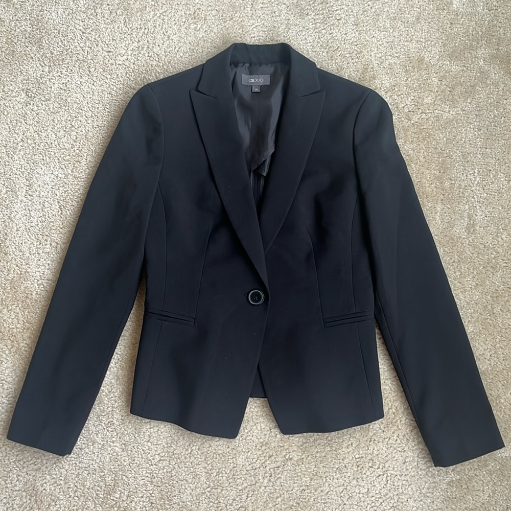 Like New G2000 Black Blazer in Women's 36